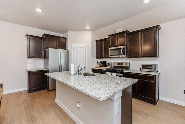 1905 Osbert Nelly Dr, Corpus Christi, TX 78417