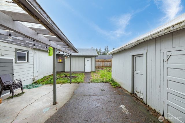 879 N Fruitdale Road, Sedro Woolley, WA 98284