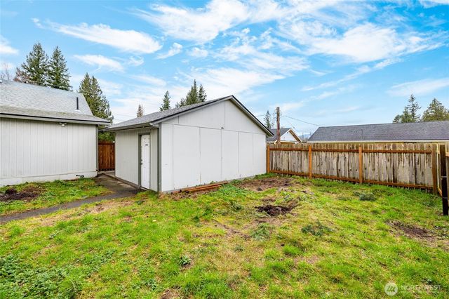 879 N Fruitdale Road, Sedro Woolley, WA 98284