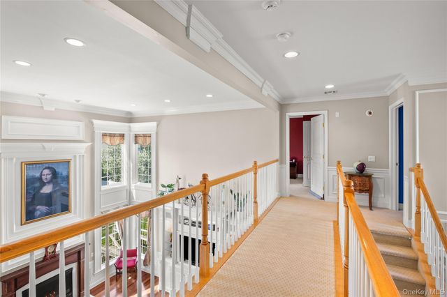 32 Avolet Court, Mount Sinai, NY 11766