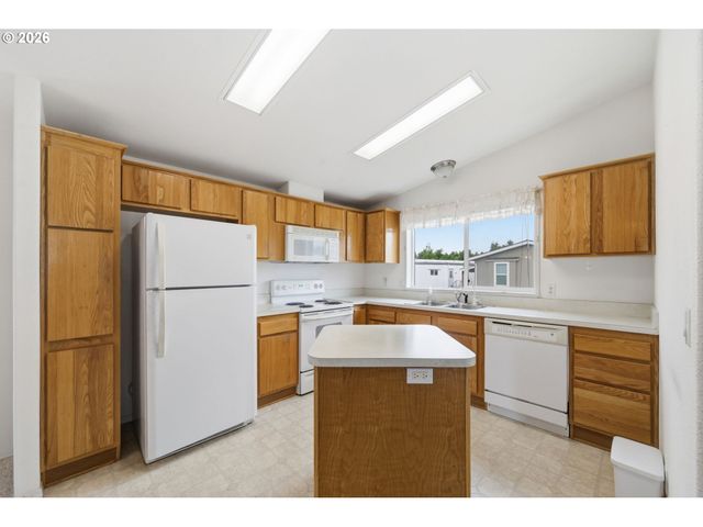 2150 LAURA St 113, Springfield, OR 97477
