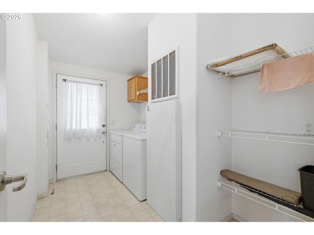 2150 LAURA St 113, Springfield, OR 97477