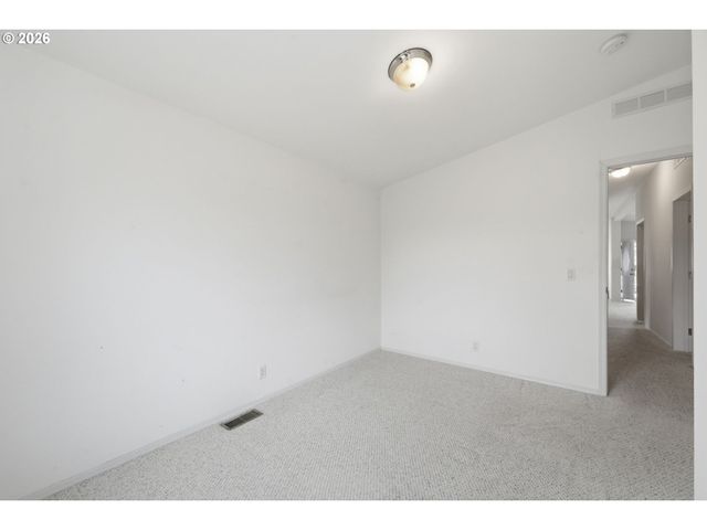 2150 LAURA St 113, Springfield, OR 97477