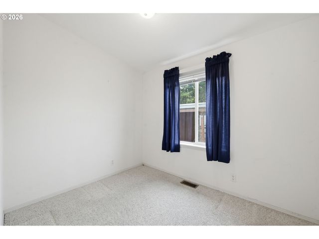 2150 LAURA St 113, Springfield, OR 97477