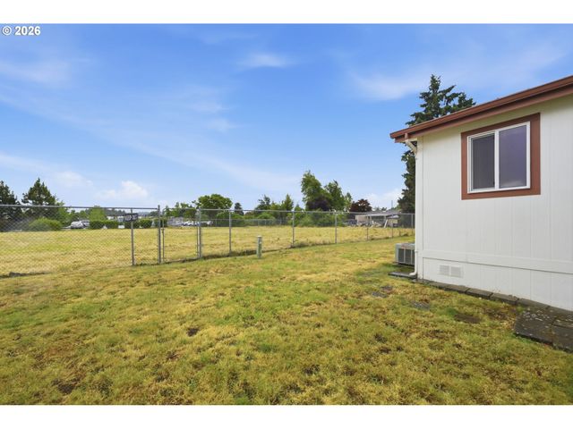 2150 LAURA St 113, Springfield, OR 97477