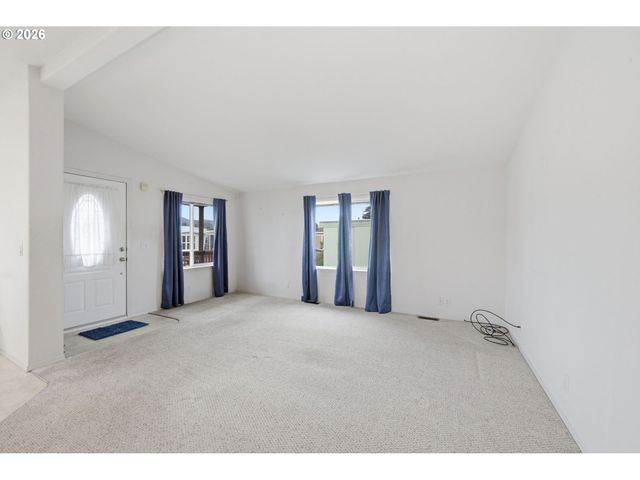 2150 LAURA St 113, Springfield, OR 97477