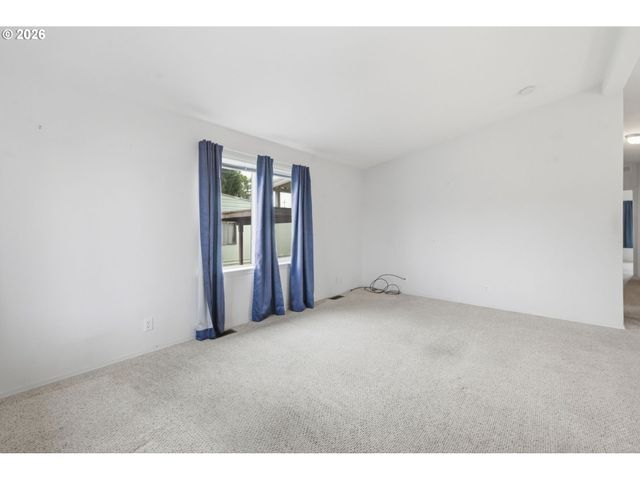 2150 LAURA St 113, Springfield, OR 97477