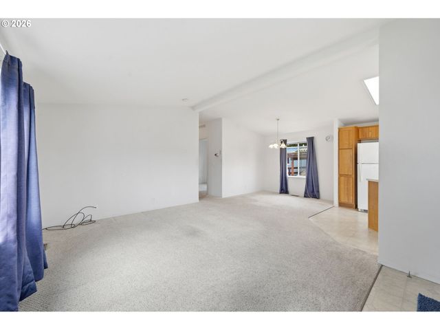 2150 LAURA St 113, Springfield, OR 97477