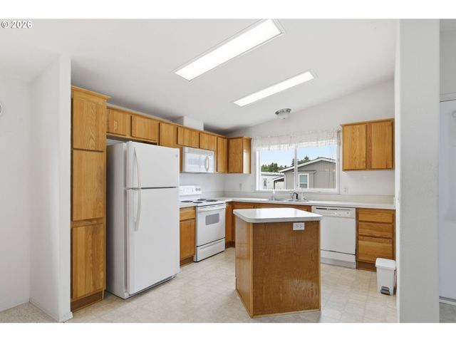 2150 LAURA St 113, Springfield, OR 97477