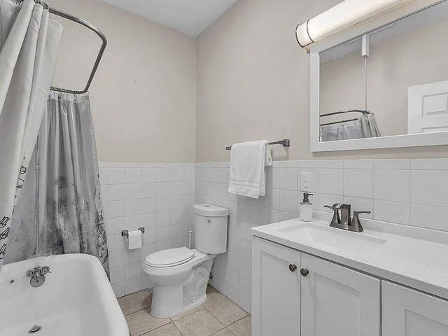 4330 Troost Avenue, Kansas City, MO 64110