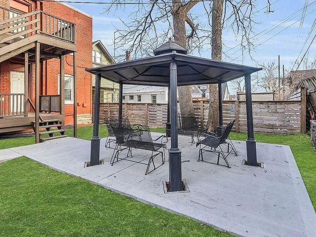 4330 Troost Avenue, Kansas City, MO 64110