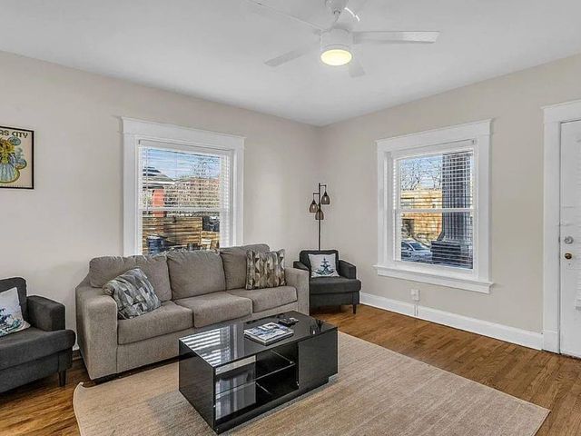 4330 Troost Avenue, Kansas City, MO 64110