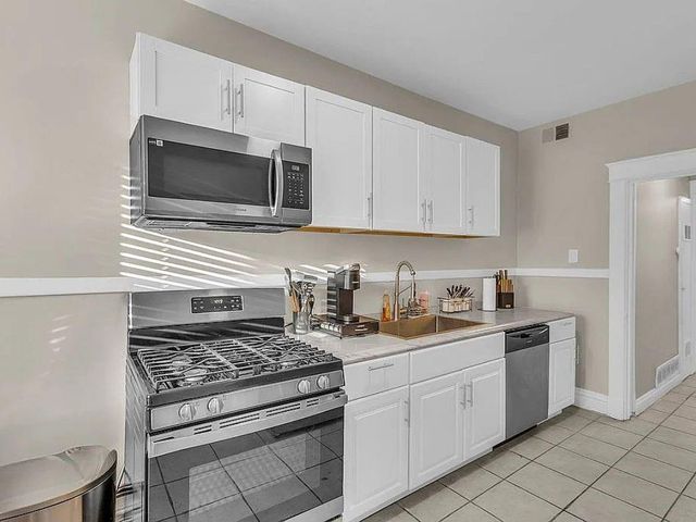 4330 Troost Avenue, Kansas City, MO 64110