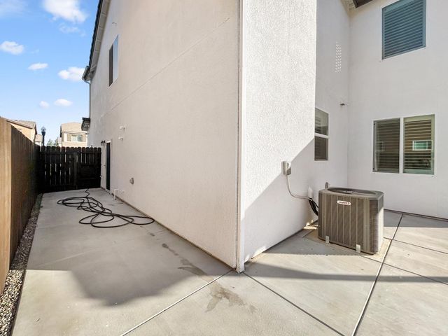 1724 San Marino Avenue, Clovis, CA 93619