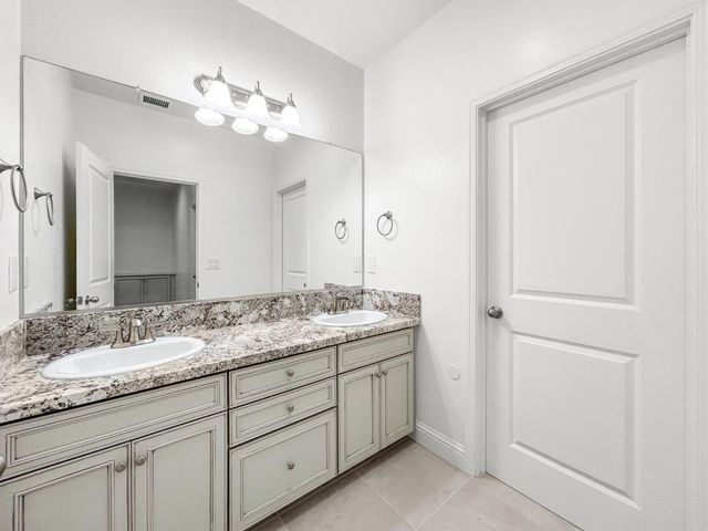 1724 San Marino Avenue, Clovis, CA 93619