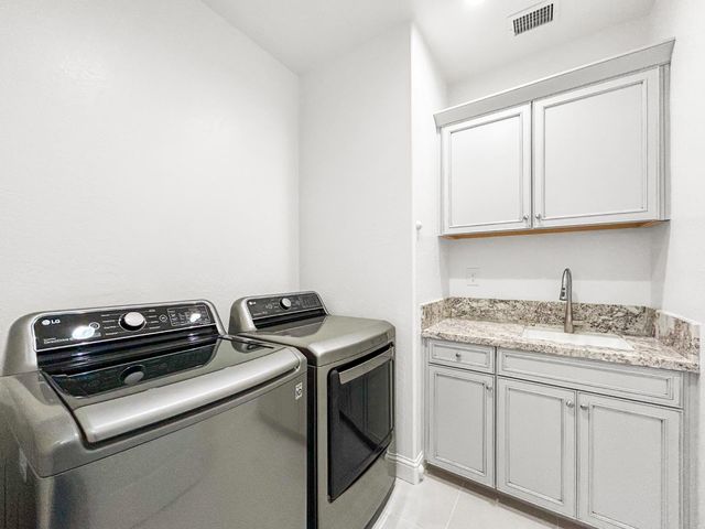 1724 San Marino Avenue, Clovis, CA 93619