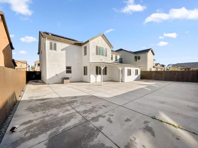 1724 San Marino Avenue, Clovis, CA 93619