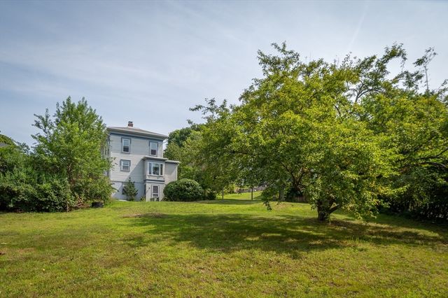 32 Blynman Avenue, Gloucester, MA 01930