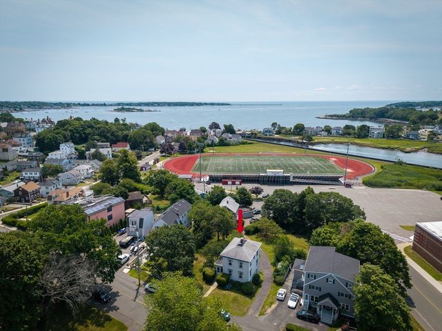 32 Blynman Avenue, Gloucester, MA 01930