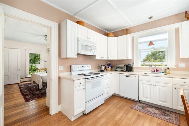 32 Blynman Avenue, Gloucester, MA 01930