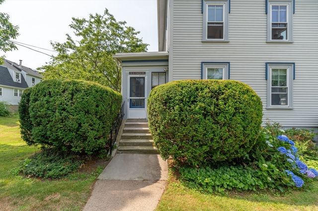 32 Blynman Avenue, Gloucester, MA 01930