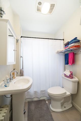 32 Blynman Avenue, Gloucester, MA 01930