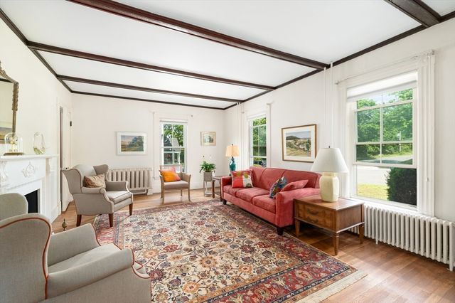 32 Blynman Avenue, Gloucester, MA 01930