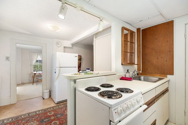 32 Blynman Avenue, Gloucester, MA 01930