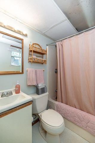 32 Blynman Avenue, Gloucester, MA 01930
