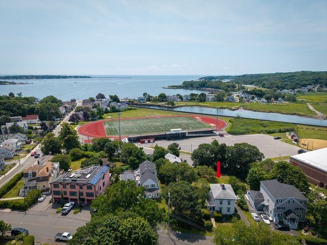 32 Blynman Avenue, Gloucester, MA 01930