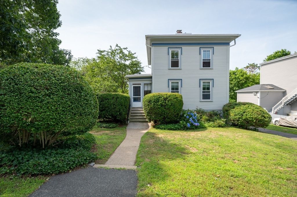 32 Blynman Avenue, Gloucester, MA 01930