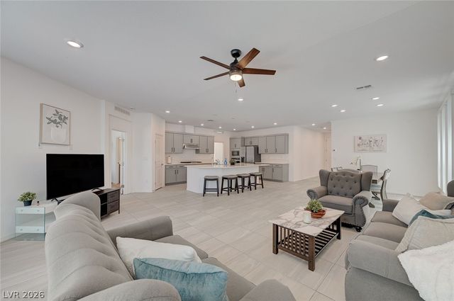 640 Stone Hammer Avenue, Las Vegas, NV 89183