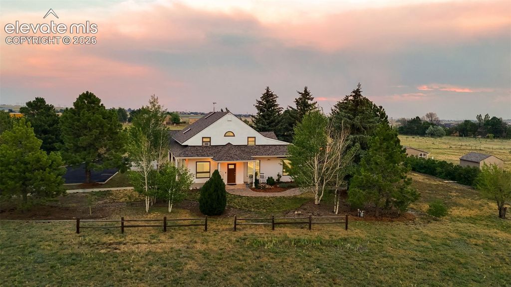 8175 Mohawk Road, Colorado Springs, CO 80908 — exterior