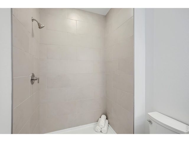 2430 HEYWORTH Ln, Fort Collins, CO 80524