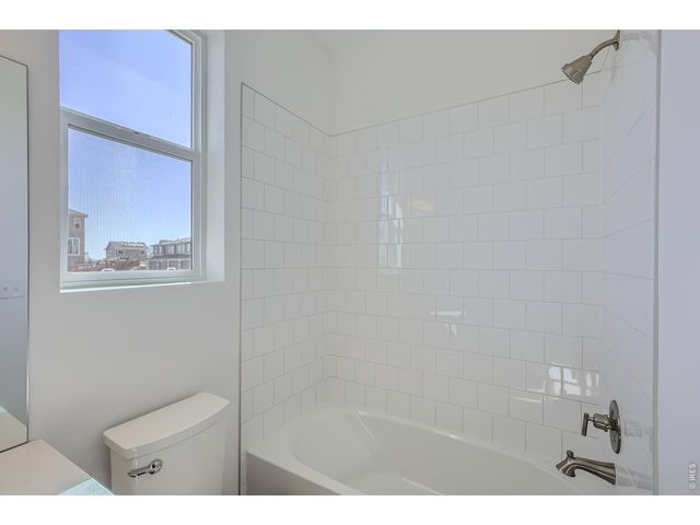 2430 HEYWORTH Ln, Fort Collins, CO 80524