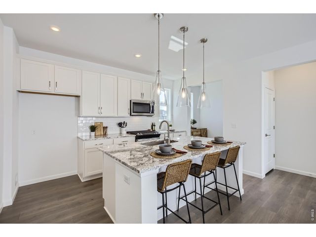 2430 HEYWORTH Ln, Fort Collins, CO 80524