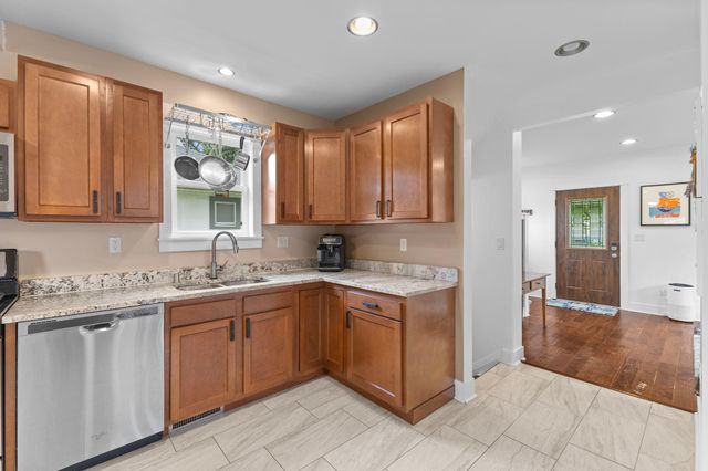 4142 42nd Avenue S, Minneapolis, MN 55406