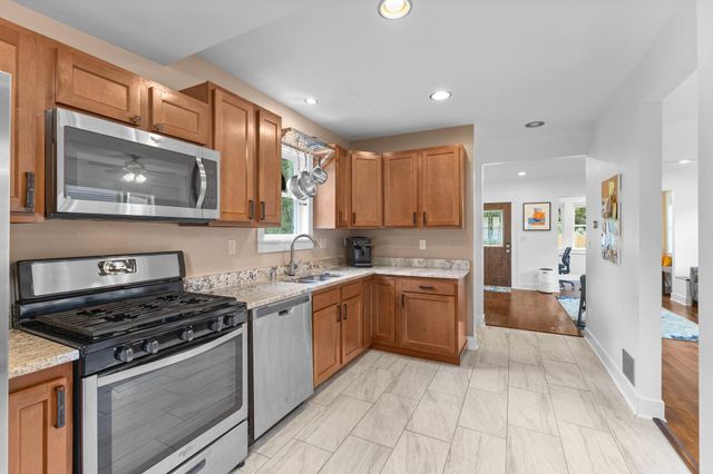 4142 42nd Avenue S, Minneapolis, MN 55406