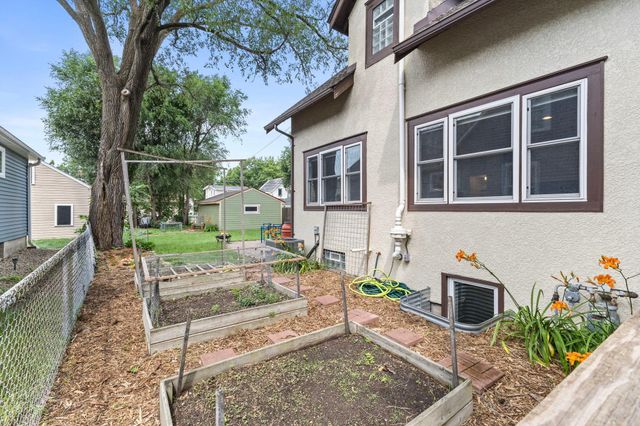 4142 42nd Avenue S, Minneapolis, MN 55406
