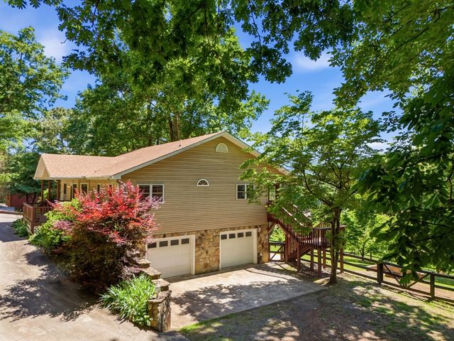 651 Mcridge Road, Hiawassee, GA 30564