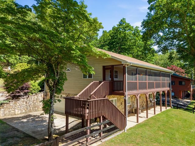 651 Mcridge Road, Hiawassee, GA 30564