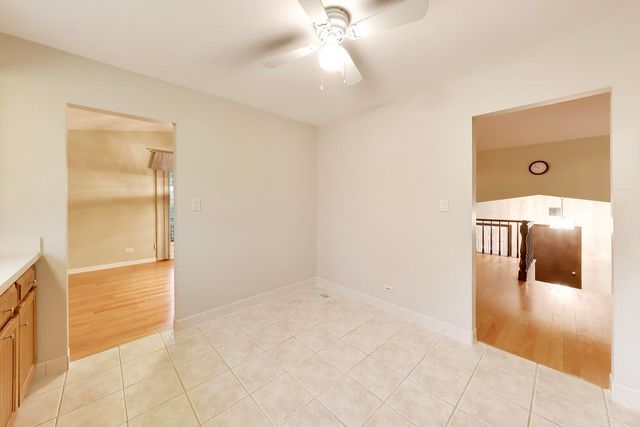 4500 Sundance Court, Hoffman Estates, IL 60192