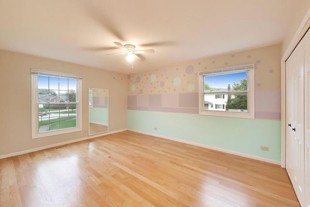 4500 Sundance Court, Hoffman Estates, IL 60192