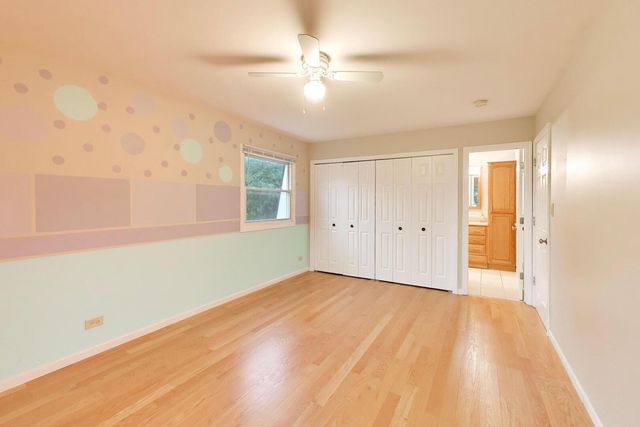 4500 Sundance Court, Hoffman Estates, IL 60192
