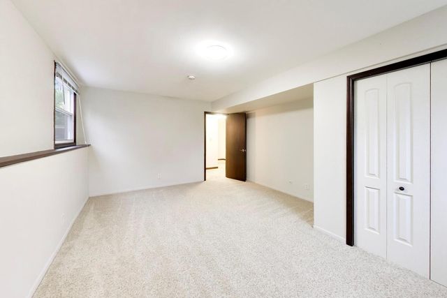 4500 Sundance Court, Hoffman Estates, IL 60192