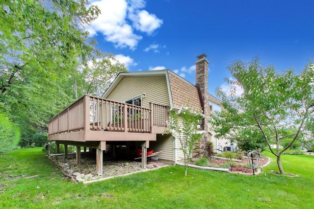 4500 Sundance Court, Hoffman Estates, IL 60192