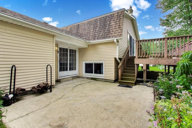 4500 Sundance Court, Hoffman Estates, IL 60192