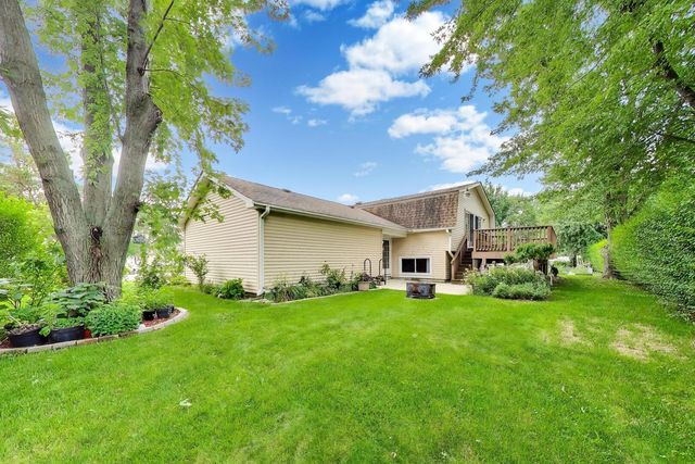 4500 Sundance Court, Hoffman Estates, IL 60192