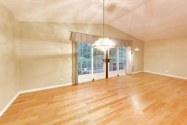 4500 Sundance Court, Hoffman Estates, IL 60192