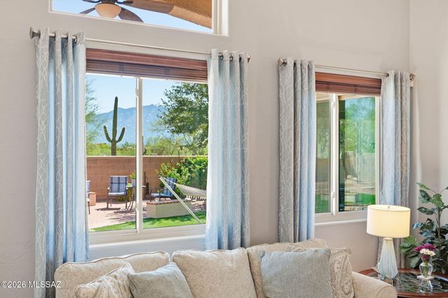 13218 N Pioneer Way, Oro Valley, AZ 85755